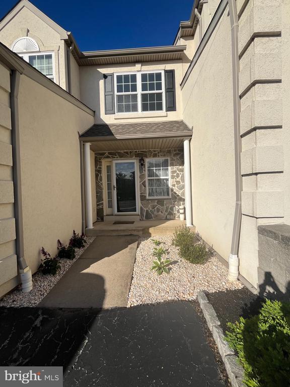 637 Fawn Cir in King of Prussia, PA - Building Photo - Building Photo