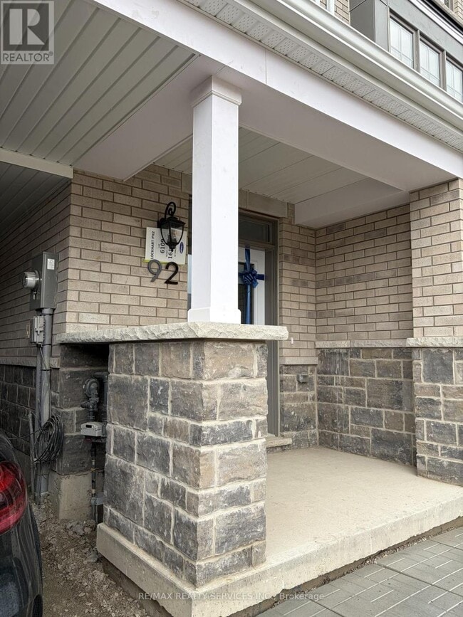 92 Yorkshire Dr in Barrie, ON - Building Photo - Building Photo