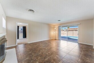 2016 Embrey Ave in Las Vegas, NV - Building Photo - Building Photo