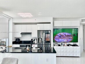 79 SW 12th St in Miami, FL - Building Photo - Building Photo