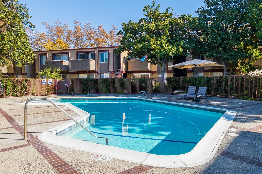 Santa Maria Apartments in Pleasanton, CA - Building Photo