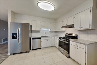 2444 Mistletoe Ln SW in Snellville, GA - Building Photo - Building Photo