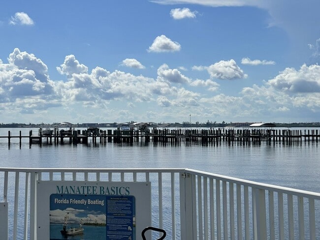 5114 Melbourne St, Unit A101 in Punta Gorda, FL - Building Photo - Building Photo