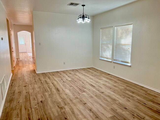 10605 Royal Tara Cove in Austin, TX - Building Photo - Building Photo