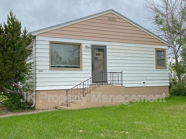 property at 1216 5th Ave NW