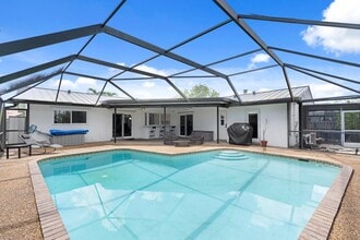 1039 NW 8th St in Boca Raton, FL - Building Photo - Building Photo