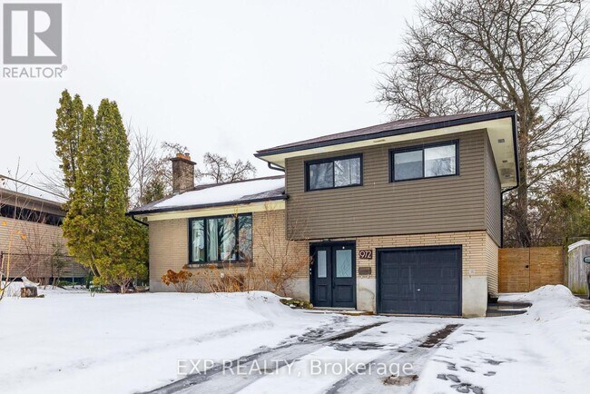 972 Arkell St in Ottawa, ON - Building Photo - Building Photo