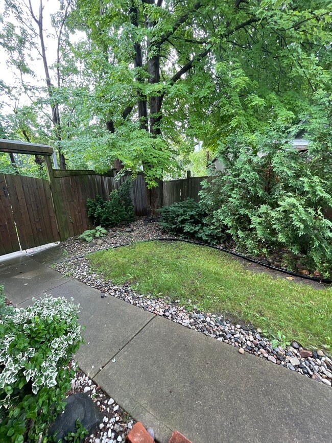 432 St Michaels Ct in Sarnia, ON - Building Photo - Building Photo