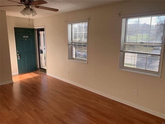 9139 Wrenwood Ln in Brentwood, MO - Building Photo - Building Photo