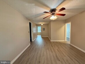 230 N George Mason Dr in Arlington, VA - Building Photo - Building Photo