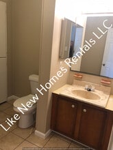 3273 Berent St in Burton, MI - Building Photo - Building Photo