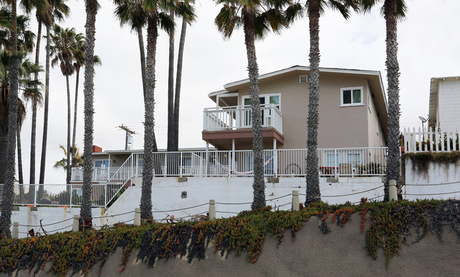 1610 S Pacific St in Oceanside, CA - Building Photo - Building Photo