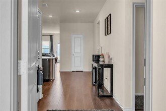 1924 Willow Crk Rd in Lancaster, TX - Building Photo - Building Photo