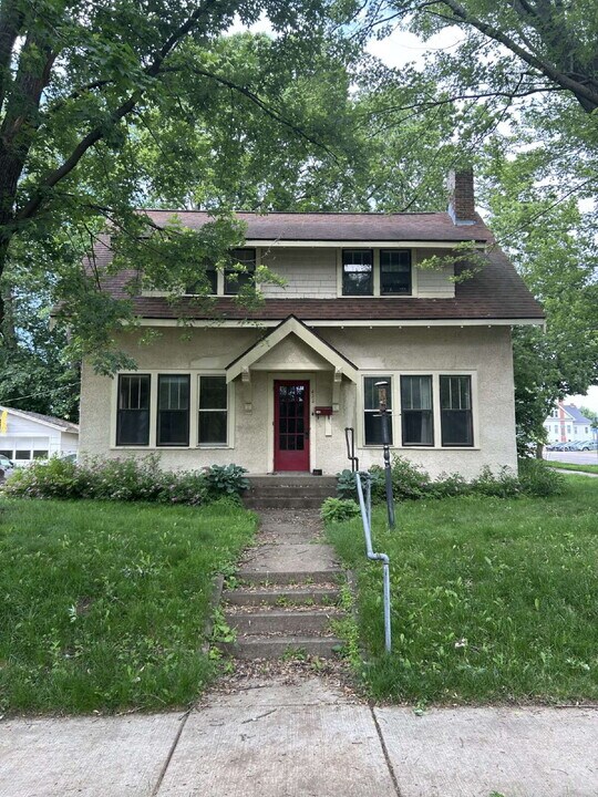 622 2nd Ave in Eau Claire, WI - Building Photo