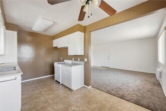 782 Lewis St in Pomona, CA - Foto de edificio - Building Photo