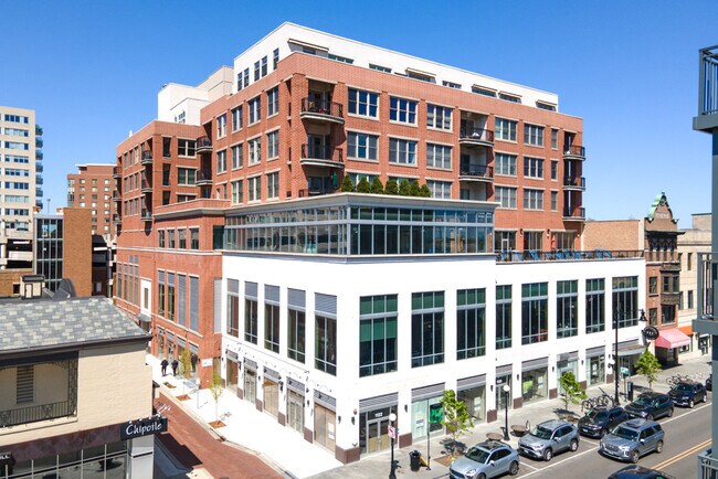 1114-1126 Lake St