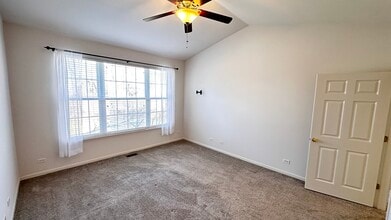 1535 Reserve Ln in Dekalb, IL - Building Photo - Building Photo