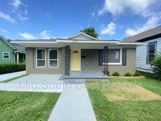property at 1008 S Cross St
