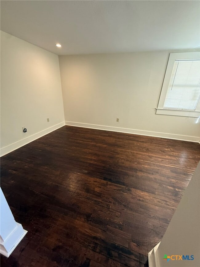 property at 619 E Donegan St