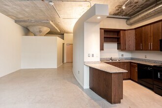 41 Burroughs St in Detroit, MI - Building Photo - Building Photo