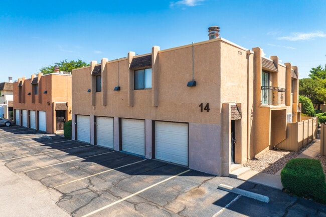 8333 Comanche Rd NE in Albuquerque, NM - Building Photo - Primary Photo
