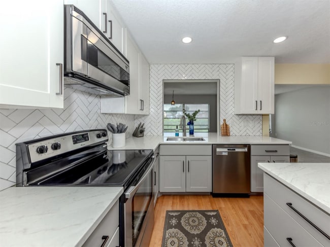 8122 Trionfo Ave in North Port, FL - Building Photo - Building Photo