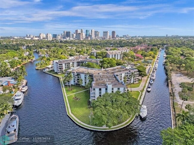 property at 1301 River Reach Dr