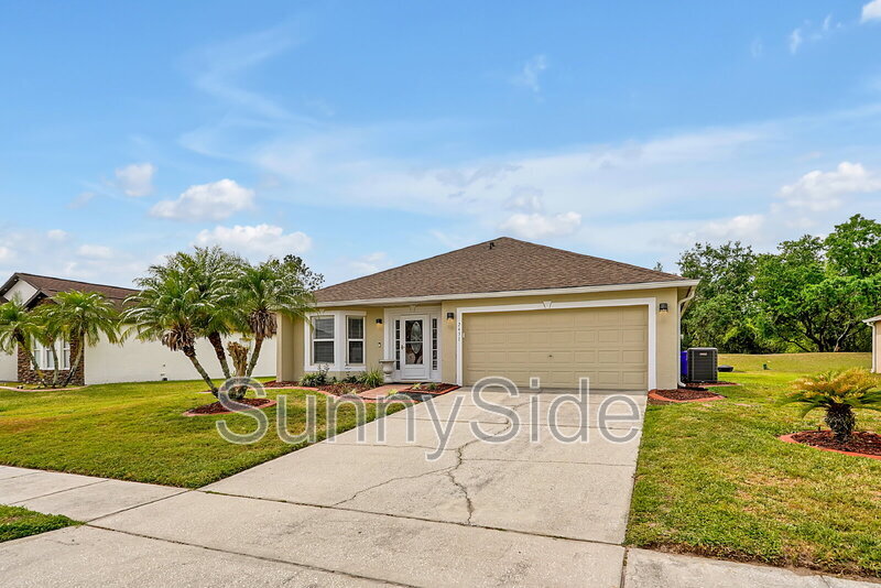 2431 Marcasite Loop in Kissimmee, FL - Building Photo