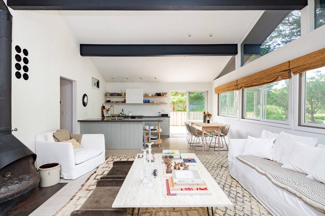 11 Mako Ln in Amagansett, NY - Building Photo