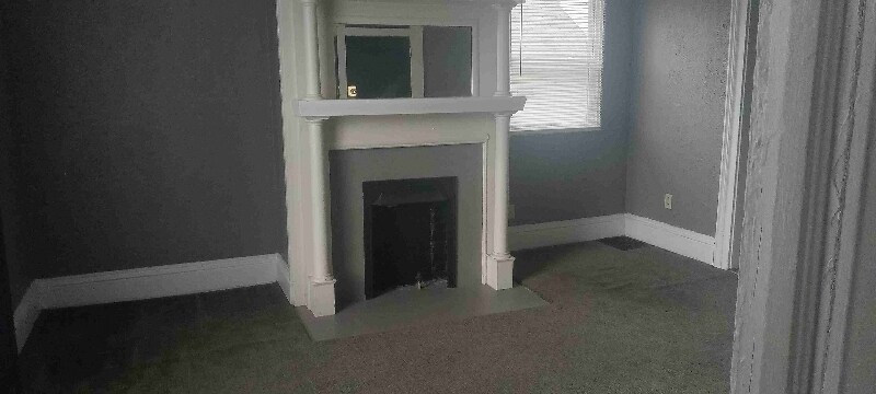 326 W 5th St-Unit -4 in Erie, PA - Building Photo