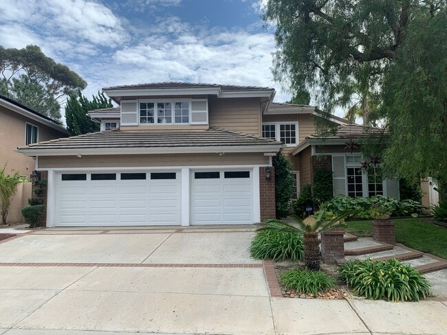 property at 4575 Sunset Bluffs Way