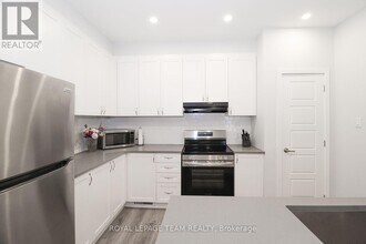 36 Stitch Mews in Ottawa, ON - Building Photo - Building Photo