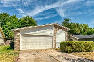 3729 Casa Del Sol Ln in Dallas, TX - Foto de edificio - Building Photo