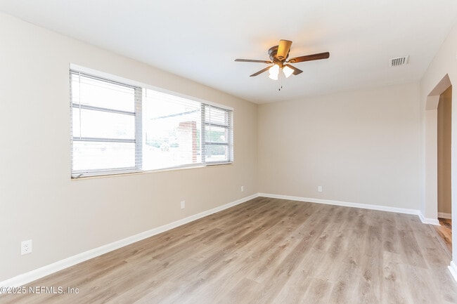 6603 Syringa Ln in Jacksonville, FL - Building Photo - Building Photo