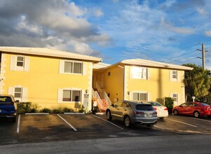 1420 SE 4th Ave in Pompano Beach, FL - Building Photo - Building Photo