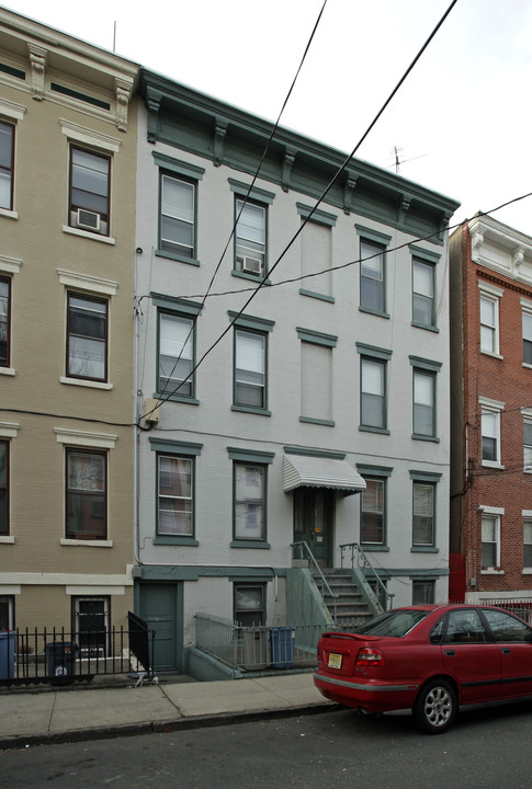 332 Park Ave in Hoboken, NJ - Building Photo