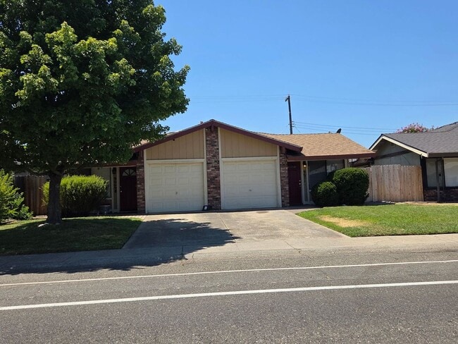 property at 9669-9671 Lake Natoma Dr