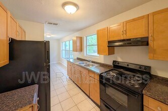 7930 Limoges Dr S in Jacksonville, FL - Building Photo - Building Photo