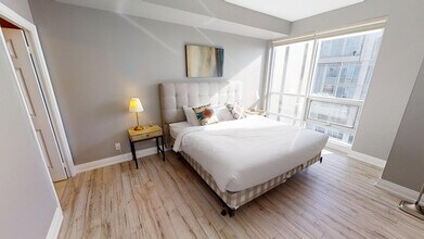 763 Bay St. in Toronto, ON - Building Photo - Building Photo