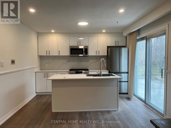 property at 86 Pleasant Ave