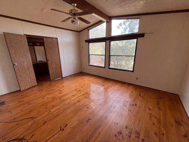 2197 County Road 244 in Hico, TX - Building Photo - Building Photo