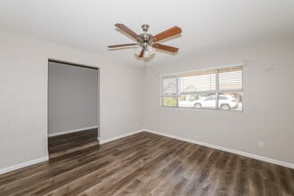 3055 E Garnet Ave in Mesa, AZ - Building Photo - Building Photo