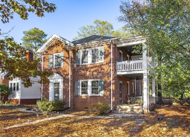 4004 W Grace St in Richmond, VA - Building Photo - Building Photo