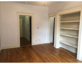 1 Craigie St-Unit -8 in Cambridge, MA - Building Photo - Building Photo