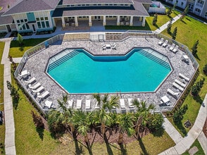 Isla in Palm Bay, FL - Building Photo - Building Photo