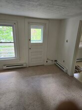 206 South St in Chardon, OH - Foto de edificio - Building Photo