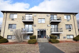309 Pawtucket Blvd in Lowell, MA - Building Photo