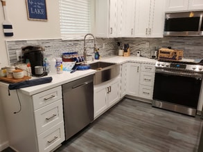 6325 Tallman Ave in Bakersfield, CA - Building Photo - Building Photo