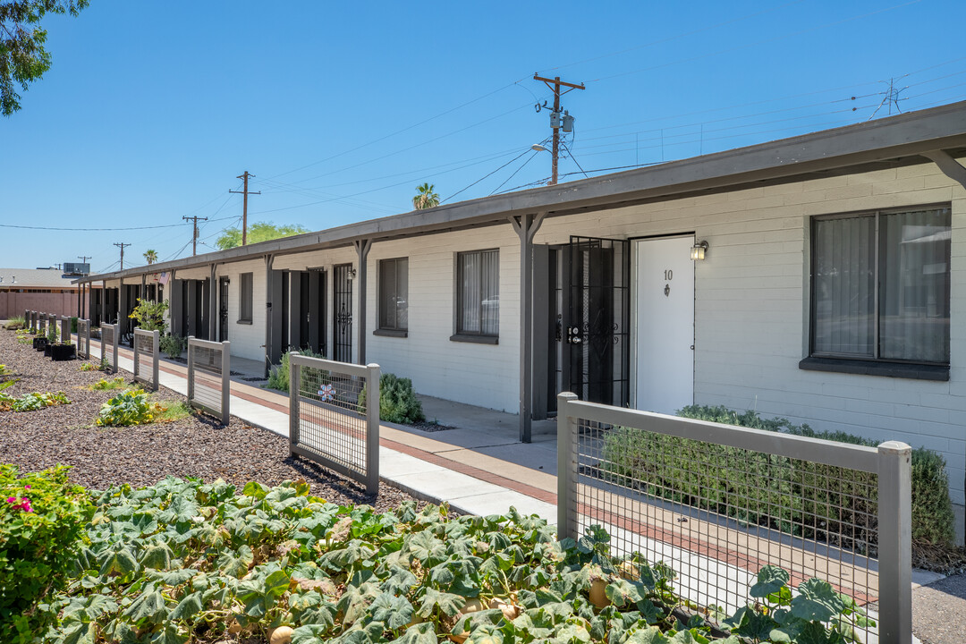 Margo in Tempe, AZ - Building Photo