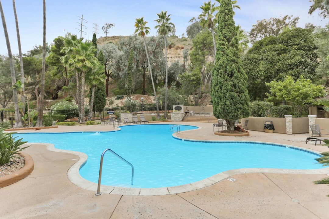 6202 Friars Rd in San Diego, CA - Foto de edificio